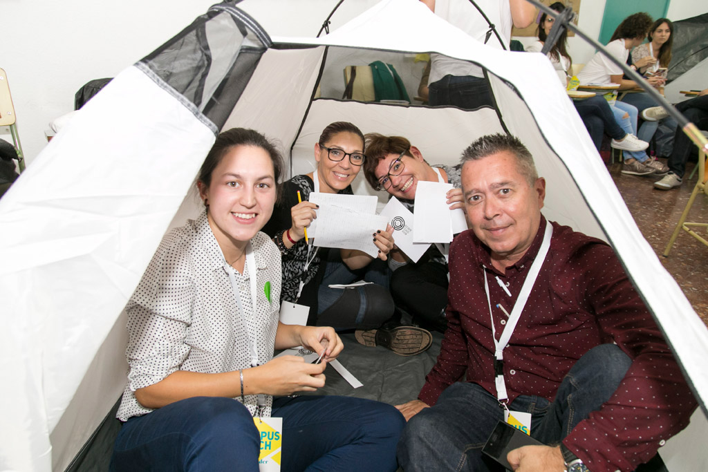 Imagen de los participantes en uno de los talleres de Campus Teach