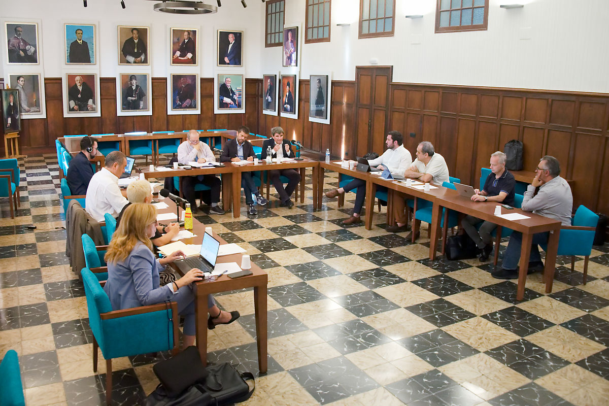 Imagen de la sesión celebrada en el Aula Magna del Edifico Central.