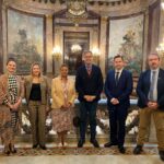 De izquierda a derecha: Isabel León (ULL), Paula Noboa (cónsul general del Ecuador en Madrid), Inmaculada González (ULL), Moisés Morera (Casa América), Pablo Martínez (ministro de la Embajada de Ecuador en España), y Roberto González (ULL).