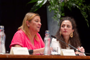 Inmaculada González y Clara Freire.