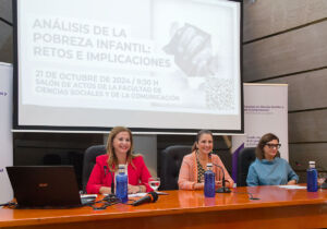 Águeda Fumero, Isabel León y Sara Darias.