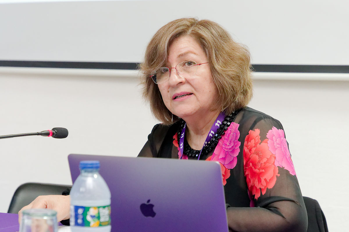 Oresta López durante su intervención en el seminario que se desarrolla en la Facultad de Educación hasta el viernes 11 de octubre.