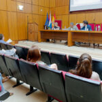 En la mesa del seminario, Ayhamy González, Fernando y Juan Pablo Montiel.