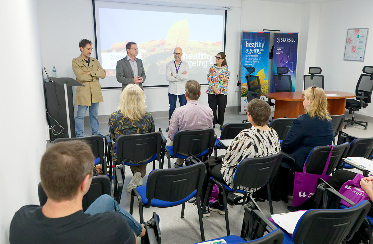 De pie, los representantes de STARS EU en la Universidad de La Laguna Ernesto Pereda, José Sigut, Sara Darias y Ángel Acebes.